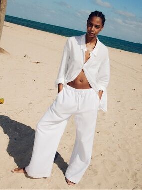 NWOT Aritzia White Linen Button-Down Shirt XXS